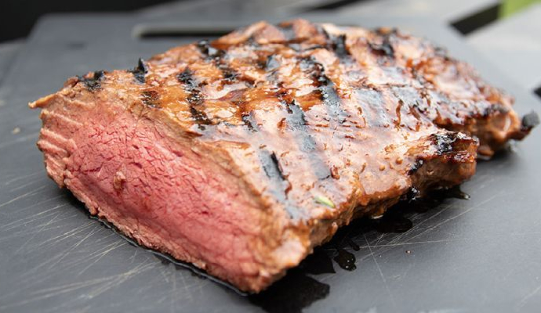 Sukade van grill of barbecue