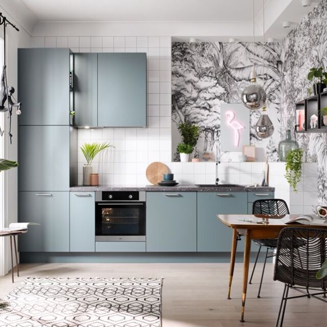 Huiscollectie-Laser-licht-blauw-rechte-keuken.jpg